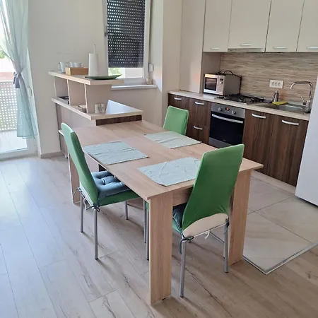 Mirvana Serenity Apartment *